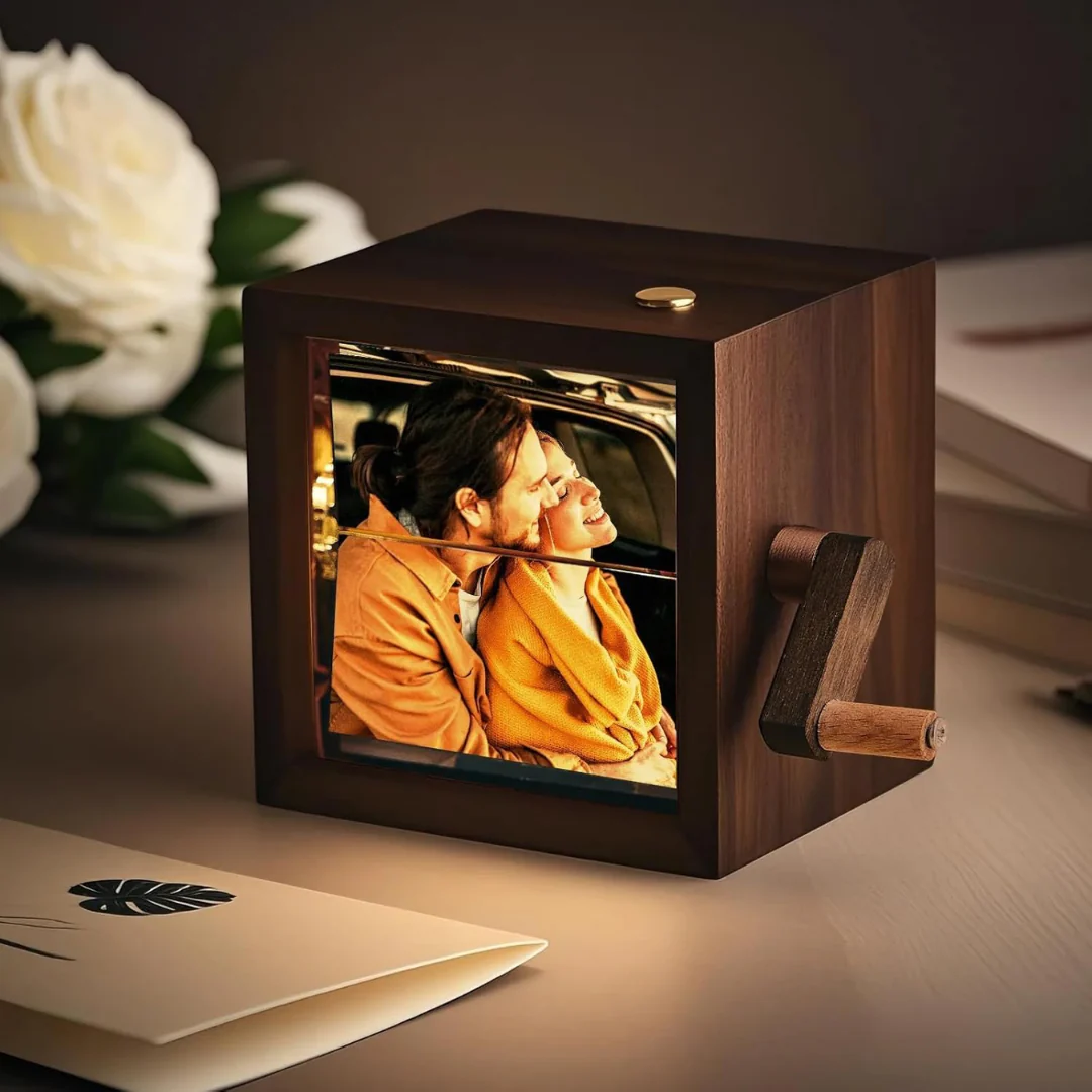 HeartFrame | Custom photo box